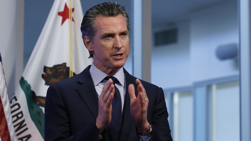 Benevolent King Gavin Newsom Raises Wage for Fast Food*